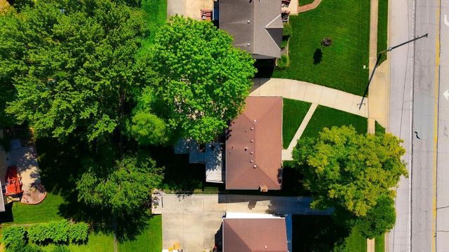 19304 E R D Mize Road, Independence, MO 64057