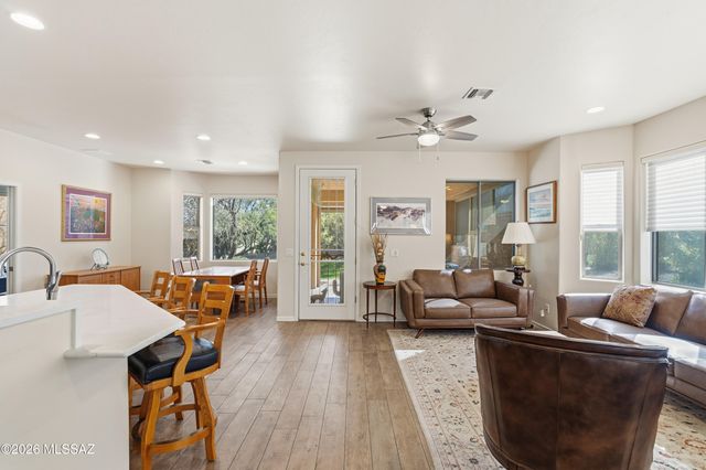 531 W Aspenwood Street, Green Valley, AZ 85614