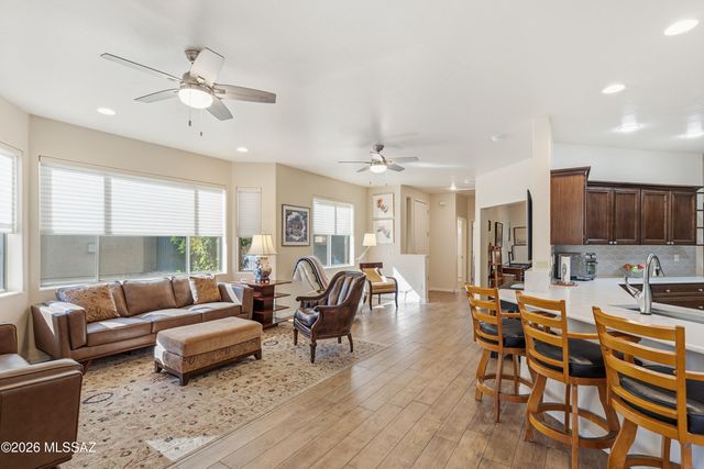 531 W Aspenwood Street, Green Valley, AZ 85614