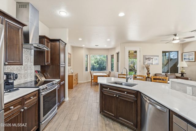 531 W Aspenwood Street, Green Valley, AZ 85614