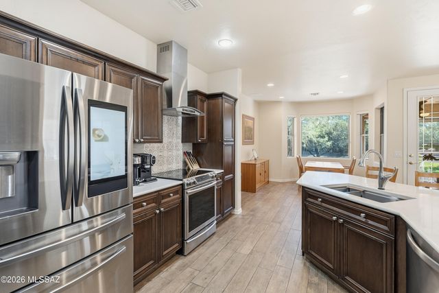 531 W Aspenwood Street, Green Valley, AZ 85614