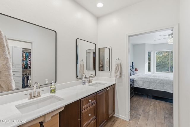 531 W Aspenwood Street, Green Valley, AZ 85614