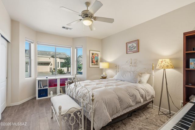 531 W Aspenwood Street, Green Valley, AZ 85614