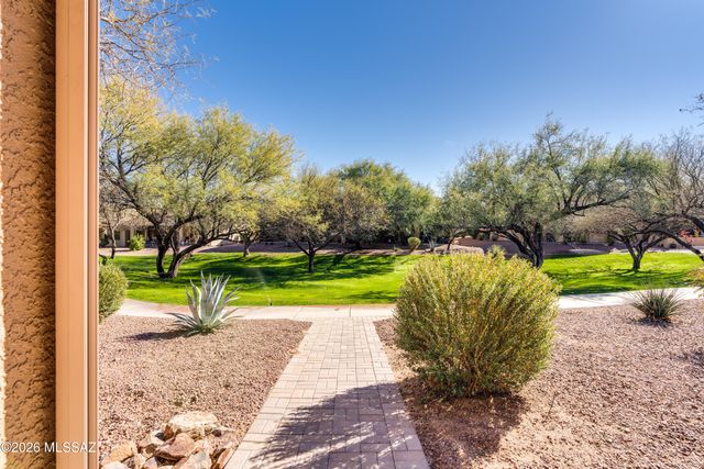 531 W Aspenwood Street, Green Valley, AZ 85614