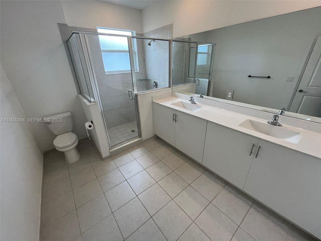 2602 SE 11th St, Homestead, FL 33035