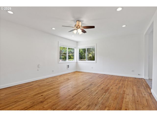 540 Nw 56th St, Newport, OR 97365