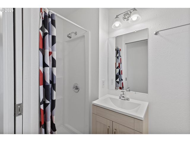 540 Nw 56th St, Newport, OR 97365