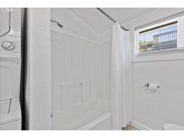 540 Nw 56th St, Newport, OR 97365