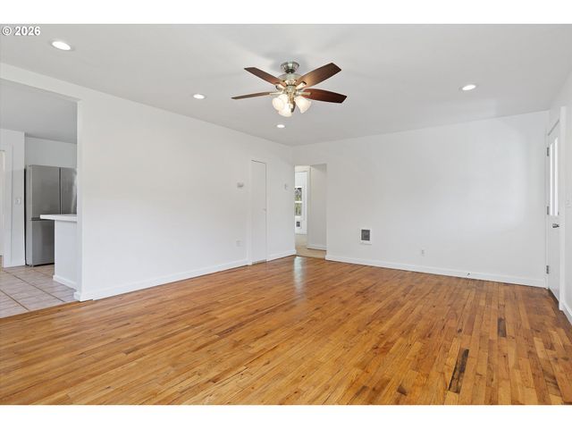 540 Nw 56th St, Newport, OR 97365