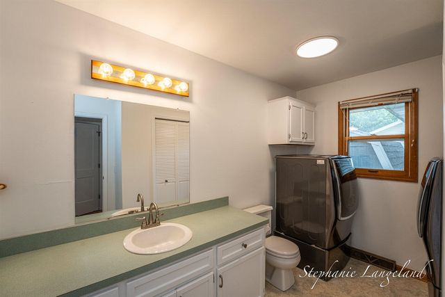 1511 Springbrook Drive, Jenison, MI 49428