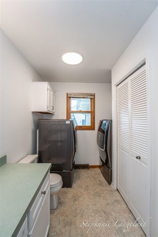 1511 Springbrook Drive, Jenison, MI 49428