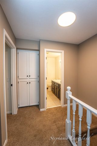 1511 Springbrook Drive, Jenison, MI 49428