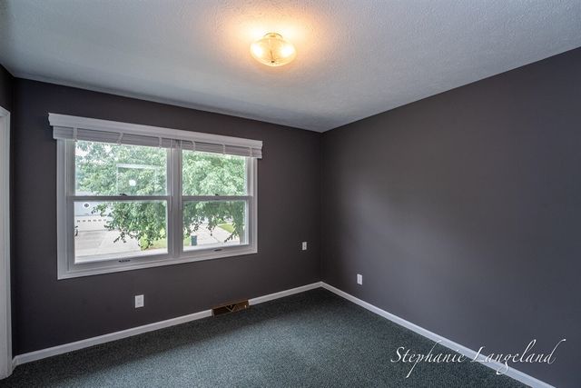 1511 Springbrook Drive, Jenison, MI 49428