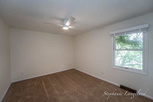 1511 Springbrook Drive, Jenison, MI 49428