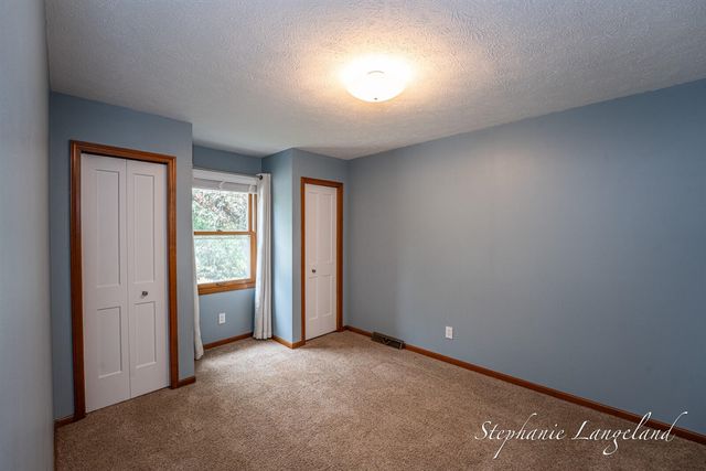 1511 Springbrook Drive, Jenison, MI 49428