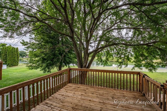1511 Springbrook Drive, Jenison, MI 49428