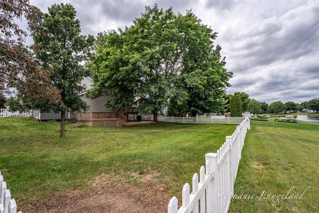 1511 Springbrook Drive, Jenison, MI 49428