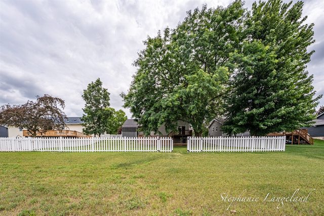 1511 Springbrook Drive, Jenison, MI 49428