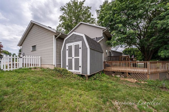 1511 Springbrook Drive, Jenison, MI 49428