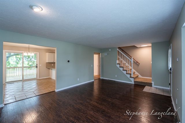 1511 Springbrook Drive, Jenison, MI 49428