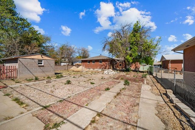 24 Radcliff Lane, Pueblo, CO 81005
