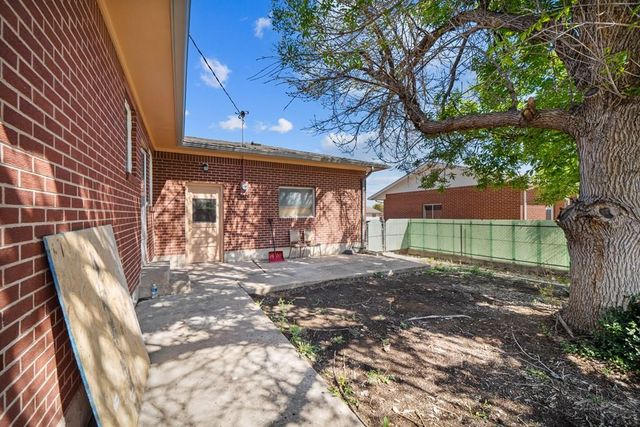 24 Radcliff Lane, Pueblo, CO 81005
