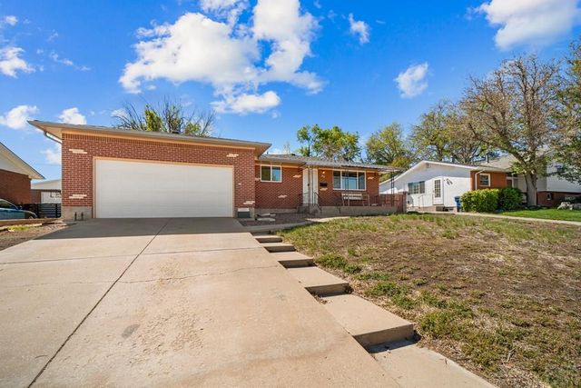 24 Radcliff Lane, Pueblo, CO 81005