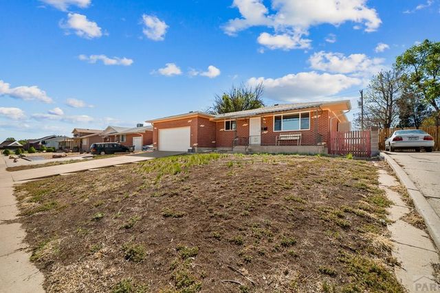24 Radcliff Lane, Pueblo, CO 81005