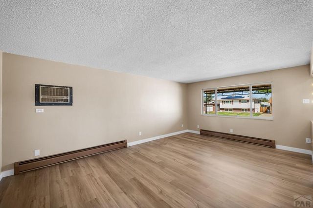 24 Radcliff Lane, Pueblo, CO 81005