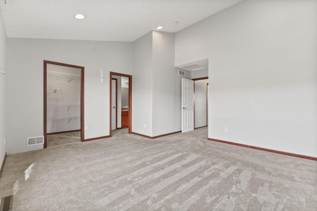 5038 Yuma Lane N, Plymouth, MN 55446