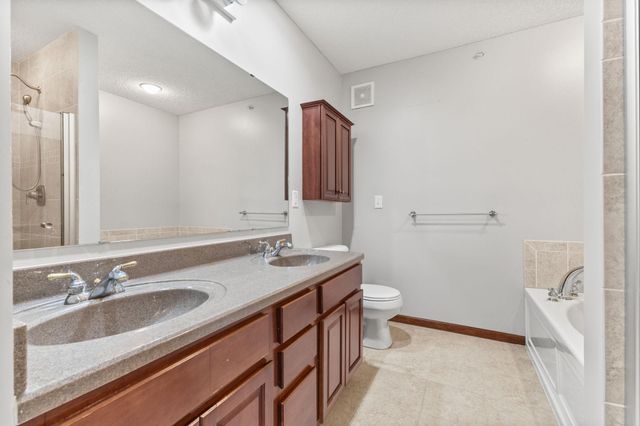 5038 Yuma Lane N, Plymouth, MN 55446