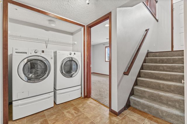 5038 Yuma Lane N, Plymouth, MN 55446