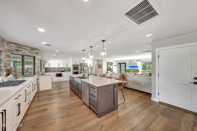 140 E CERCADO Lane, Litchfield Park, AZ 85340