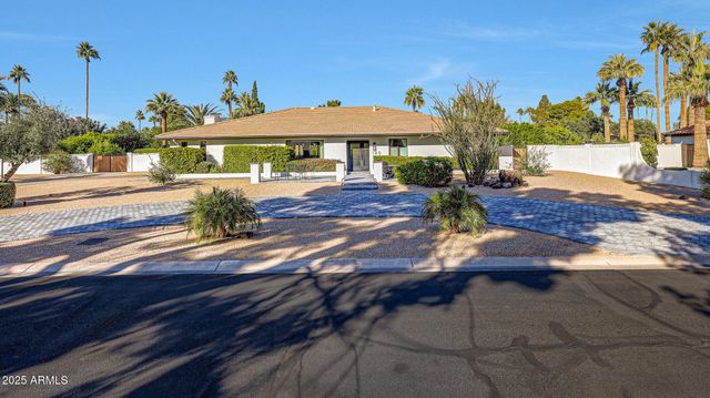 140 E CERCADO Lane, Litchfield Park, AZ 85340