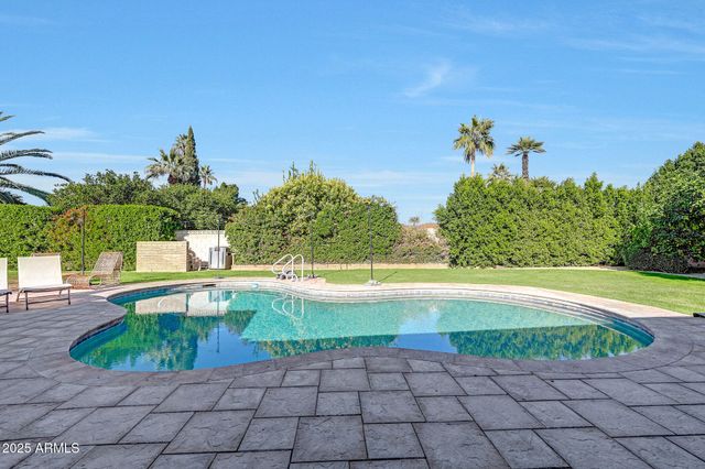 140 E CERCADO Lane, Litchfield Park, AZ 85340