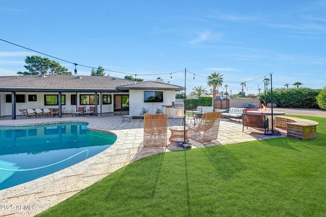 140 E CERCADO Lane, Litchfield Park, AZ 85340