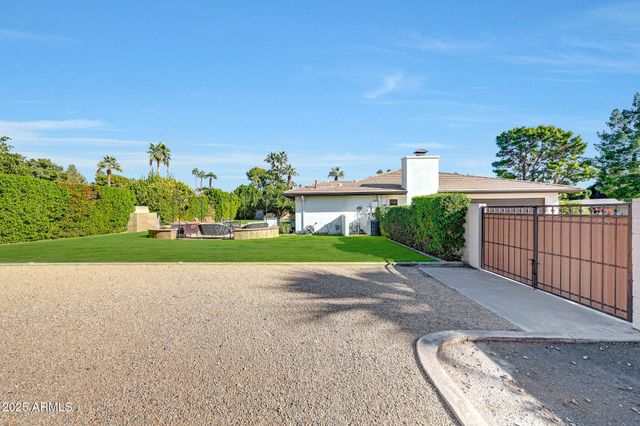 140 E CERCADO Lane, Litchfield Park, AZ 85340