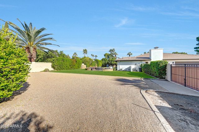 140 E CERCADO Lane, Litchfield Park, AZ 85340