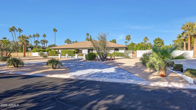 140 E CERCADO Lane, Litchfield Park, AZ 85340