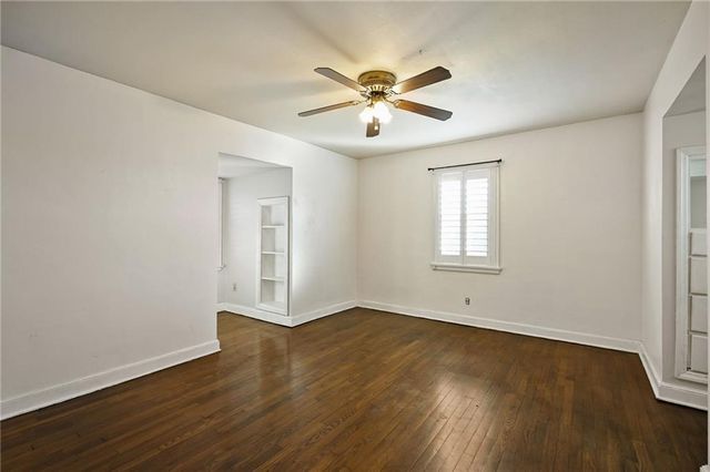 203 SW JEFFERSON Street, Lee's Summit, MO 64063