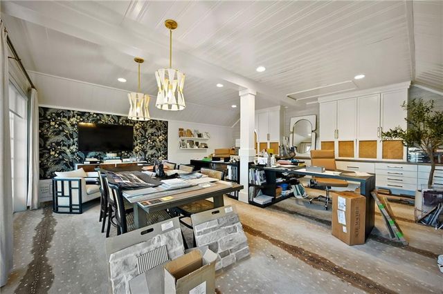 203 SW JEFFERSON Street, Lee's Summit, MO 64063