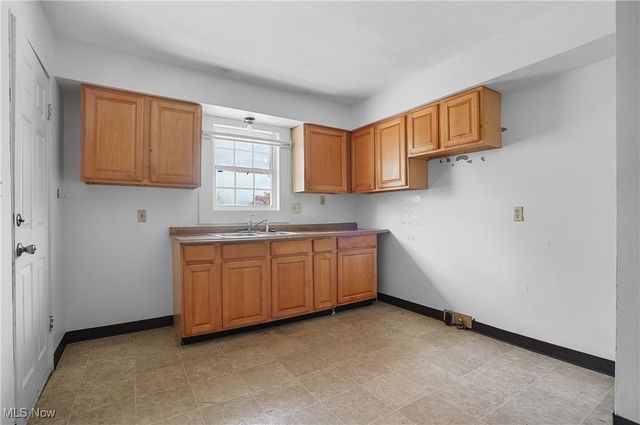 1162-1164 Tonawanda Avenue, Akron, OH 44305