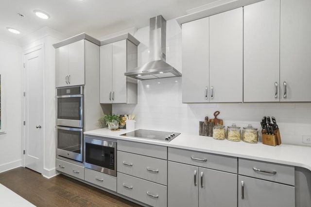 209 Floral Valley Drive, Woodstock, GA 30188