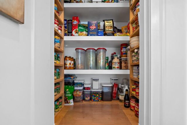 209 Floral Valley Drive, Woodstock, GA 30188