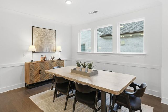 209 Floral Valley Drive, Woodstock, GA 30188