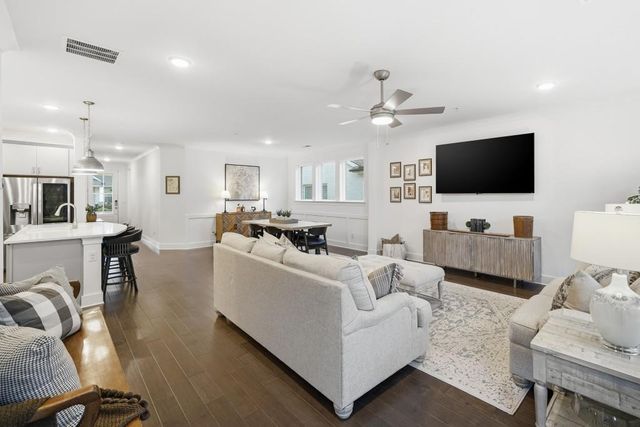 209 Floral Valley Drive, Woodstock, GA 30188