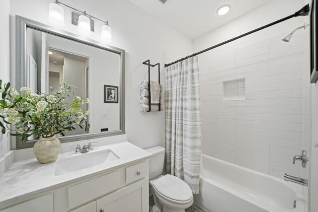 209 Floral Valley Drive, Woodstock, GA 30188