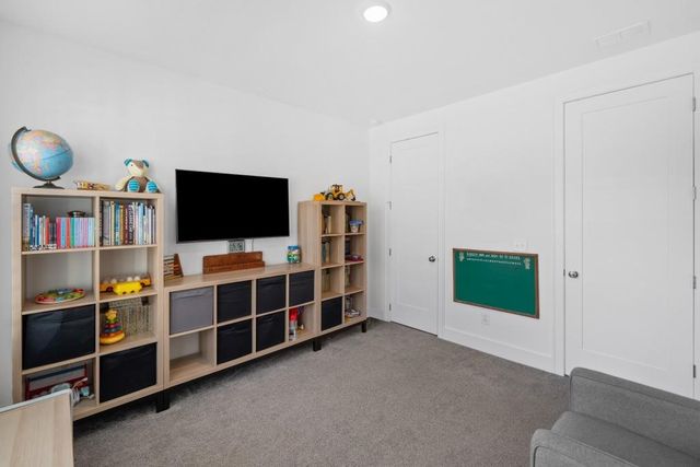 209 Floral Valley Drive, Woodstock, GA 30188