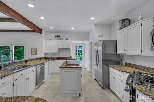 156 Cranbury Neck Road, Plainsboro, NJ 08512