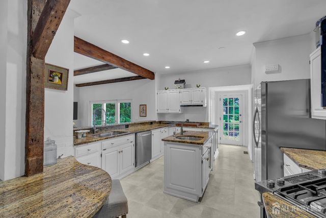 156 Cranbury Neck Road, Plainsboro, NJ 08512